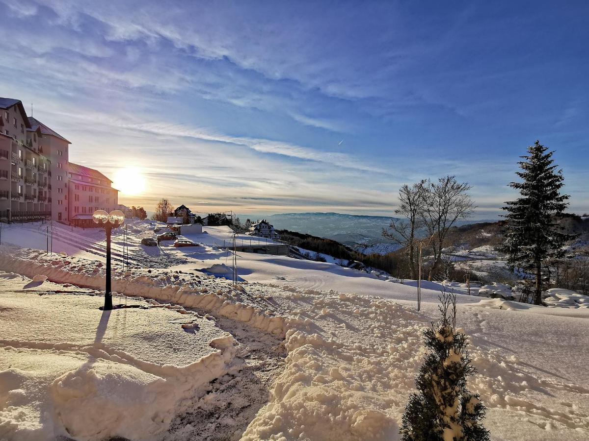 Golden Sky - Milmari Resort & Spa Kopaonik Exterior photo